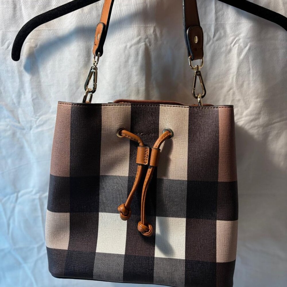 Unbranded Leather Bucket Style Purse  Never Used